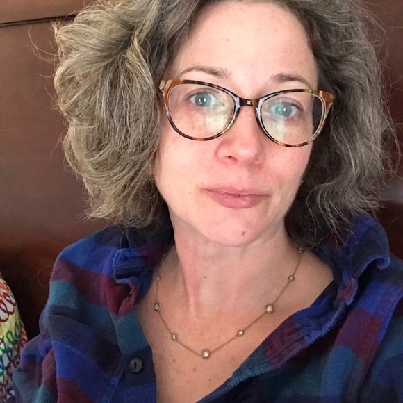 Meet your Posher, Abigail - Picture 3 of 3